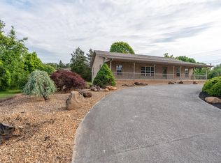 2608 Lakemoore Dr, Morristown, TN 37814