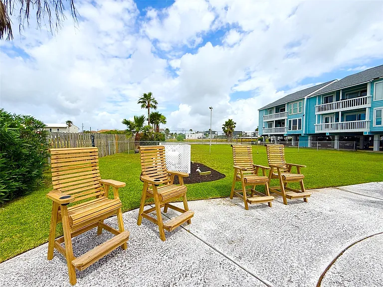 500 Tiki Dr #103 — Photo 16
