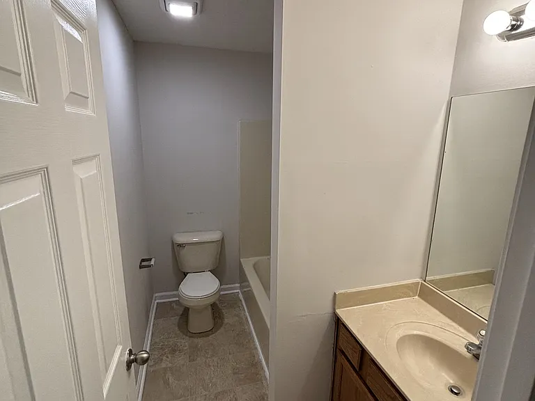 120 Hillridge Ct #C — Photo 8