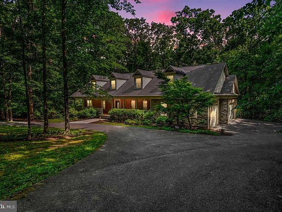 4th image of 703 Gettysburg Ct