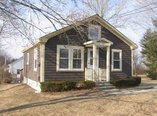 237 Sprague St, Portsmouth, RI 02871