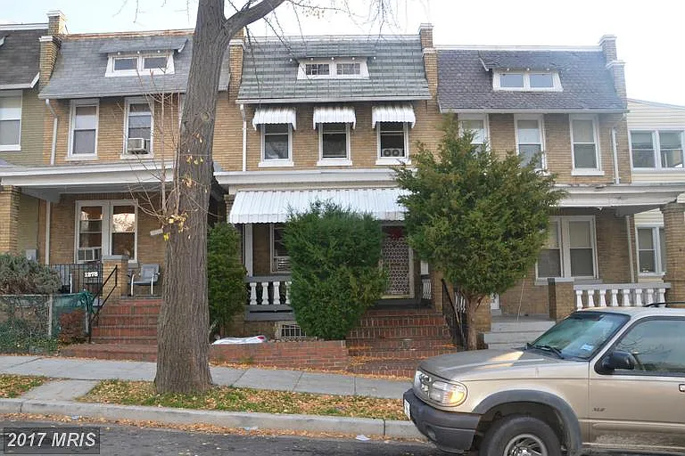 1280 Holbrook Ter NE photo 1