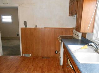 720 W Vinyard St, Anderson, IN 46011
