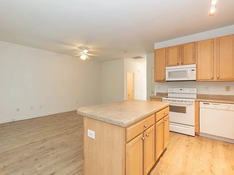 295 Plaza Dr #E — Photo 13