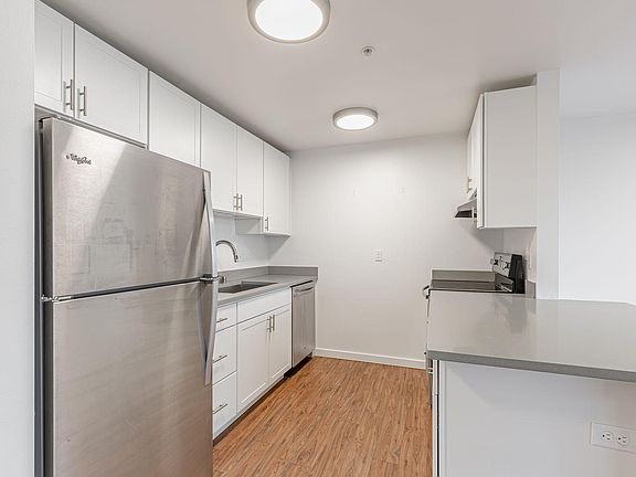 2nd image of 524 5th Ave W APT 401