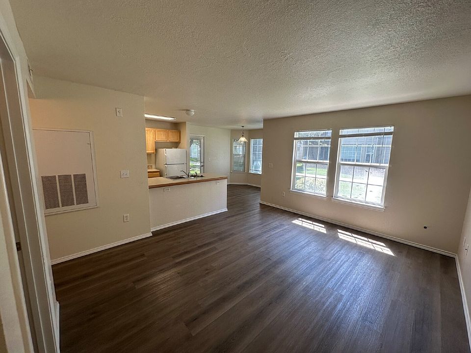 1st image of 11895 W Cloverbrook Ln APT 101