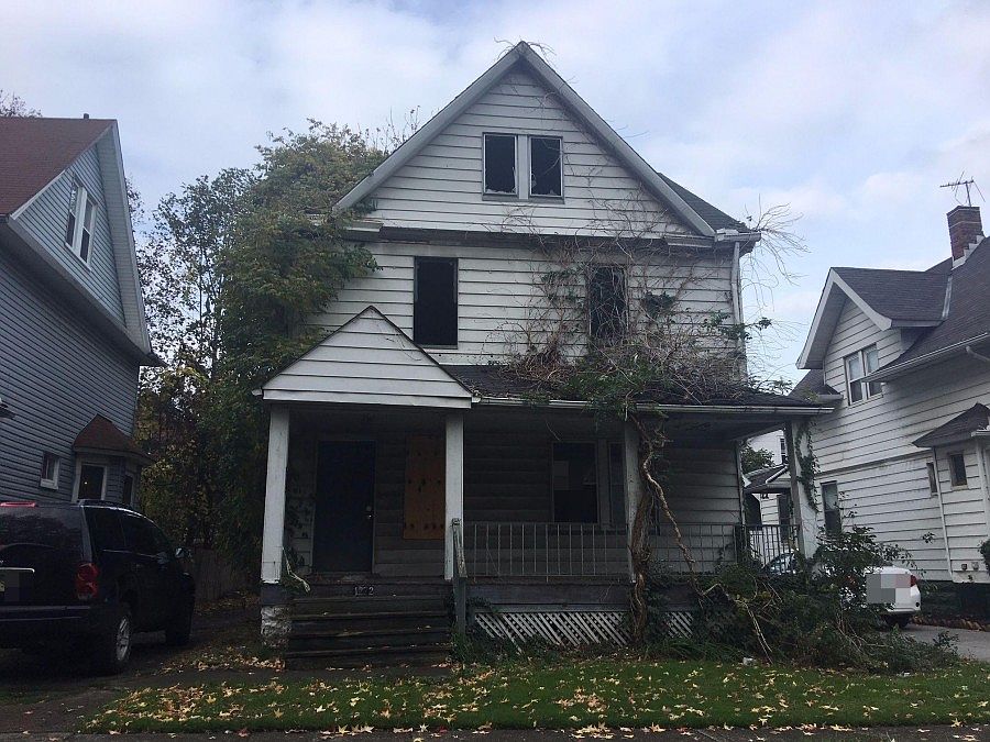 1st image of 1272 N Lockwood Ave