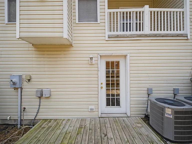 4720 Beach Bay Ct — Photo 33