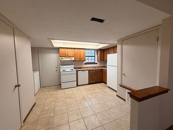 2nd image of 500-510 N Inglewood Ave #3