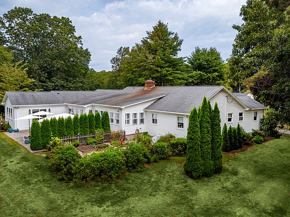 33 Yankee Peddler Path