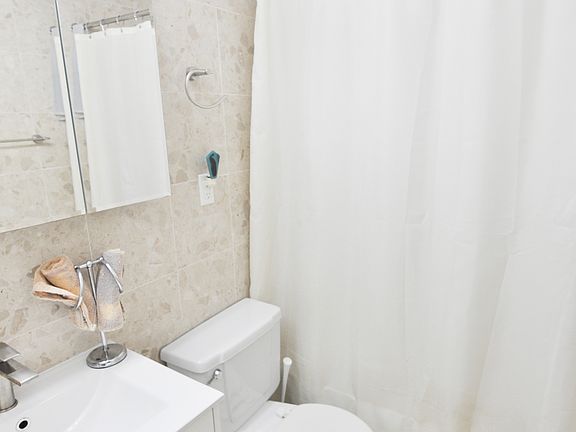3rd image of 304 W 92nd St Penthouse 2W