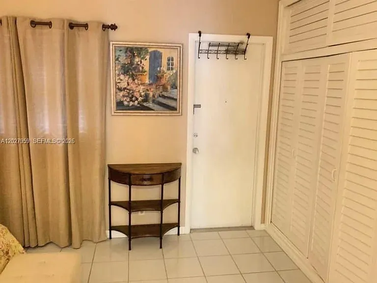 815 Middle River Dr #203 — Photo 11