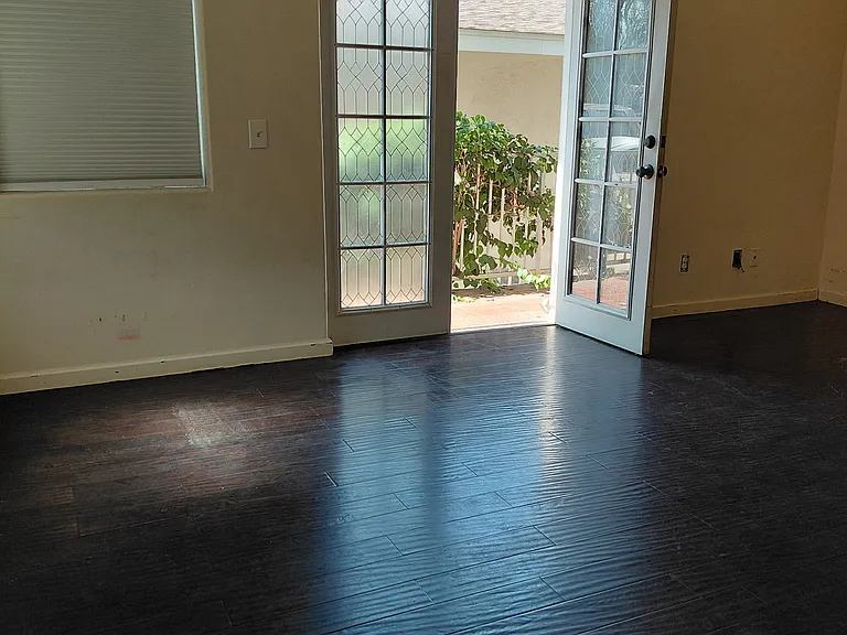 3845 Sycamore St — Photo 1