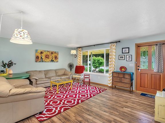 3rd image of 5117 24th Ave SE