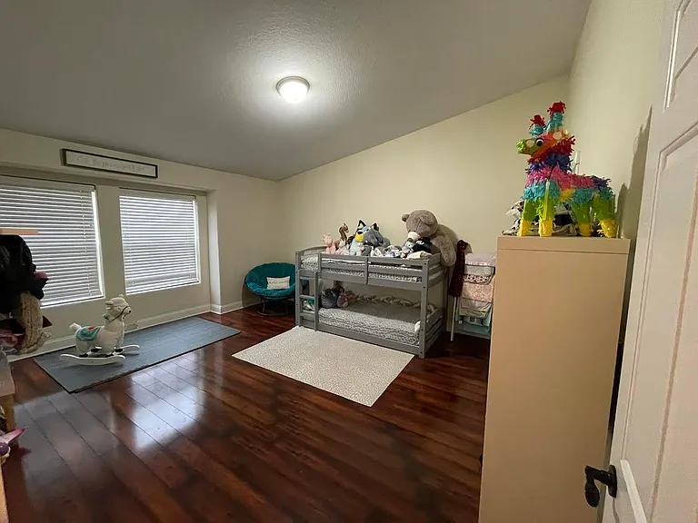 320 Jennifer Ln — Photo 18