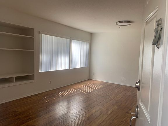 4th image of 419 W Glenoaks Blvd #101