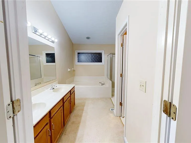110 Beaverwood Ln — Photo 11