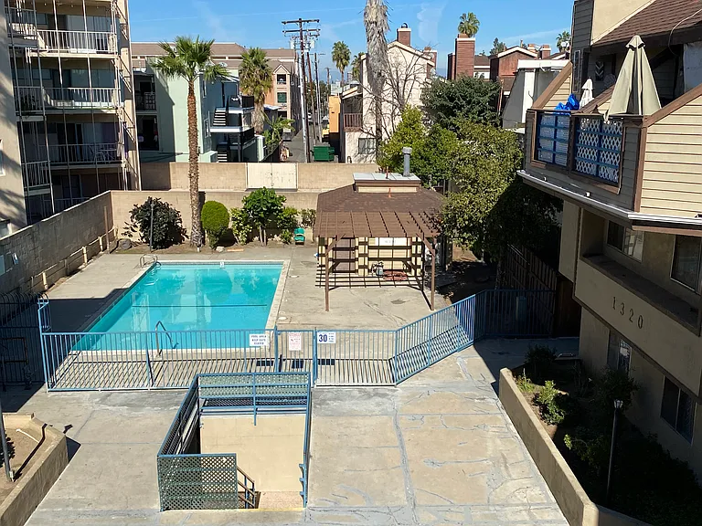 French Park Apartments — Photo 12