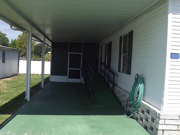 2nd image of 304 Queen Mary Loop