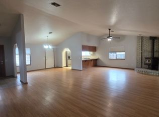 651 Country Oak Dr, Redding, CA 96003