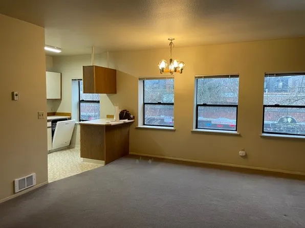 8509 Greenwood Ave N #10, Seattle, WA 98103