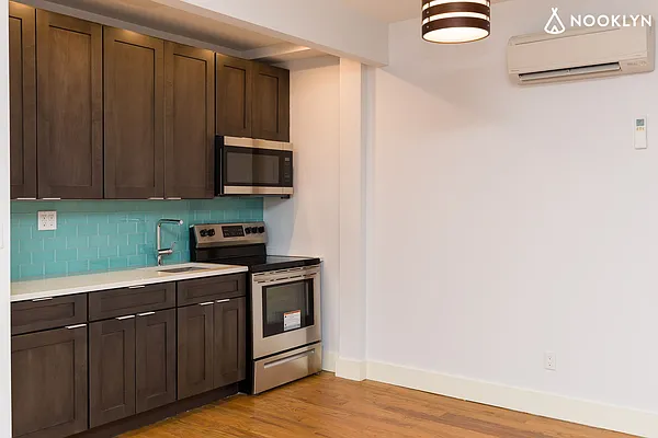 Rented by Nooklyn NYC LLC | media 29