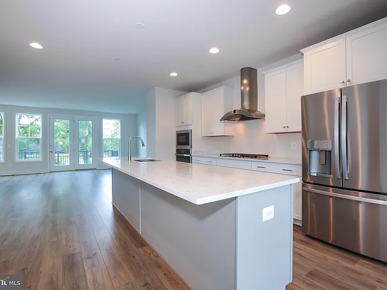6902 Karter Robinson Dr — Photo 3