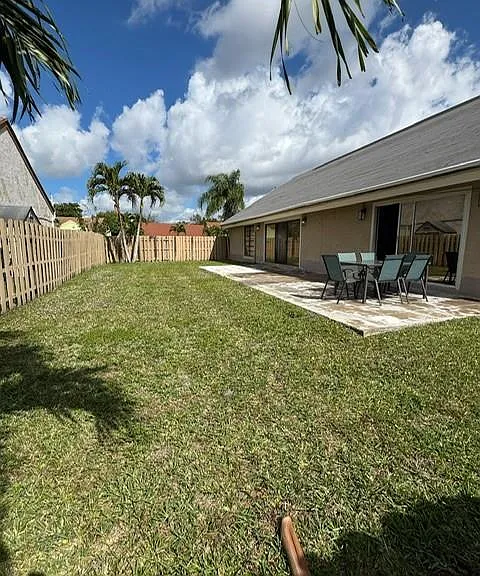 2560 Azalea Ave — Photo 22