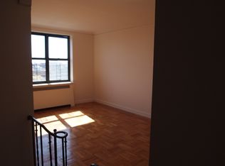 185 E 205th St #D, Bronx, NY 10458