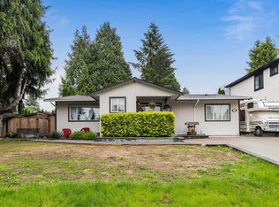 12214 211th St, Maple Ridge, BC V2X 8C9