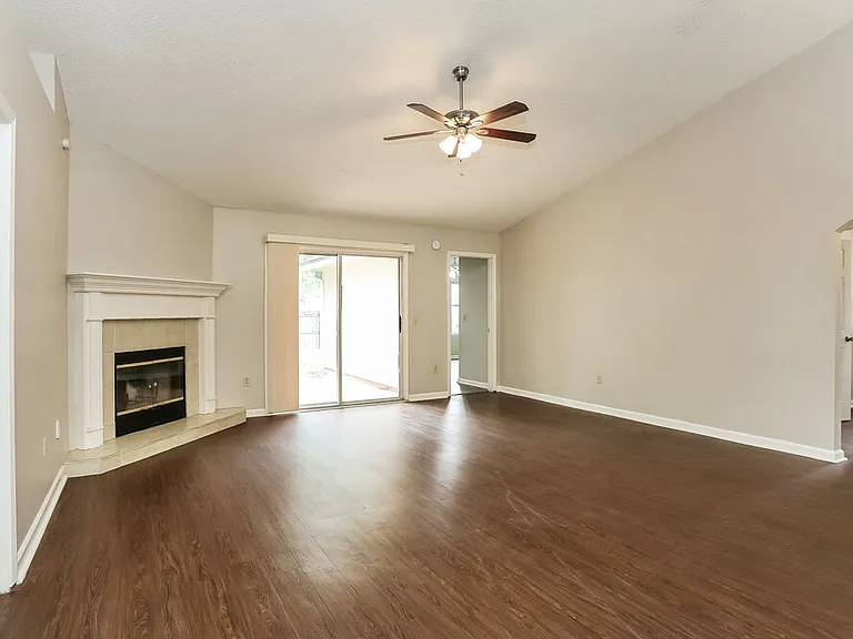 3268 Avalon Dr — Photo 5