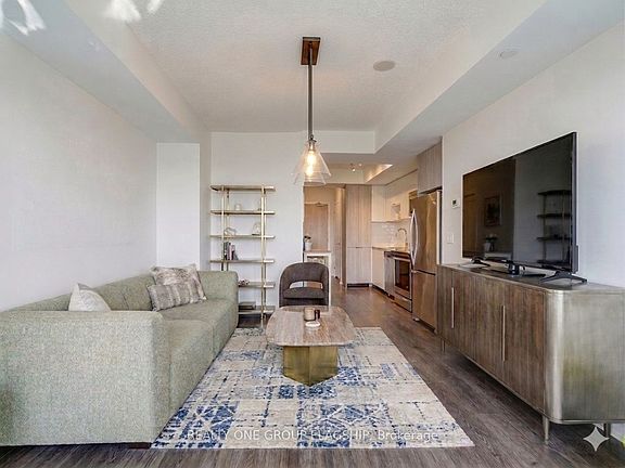4th image of 9 Valhalla Inn Rd #2405