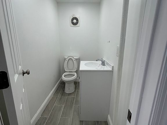 3rd image of 83 Marshall St #1