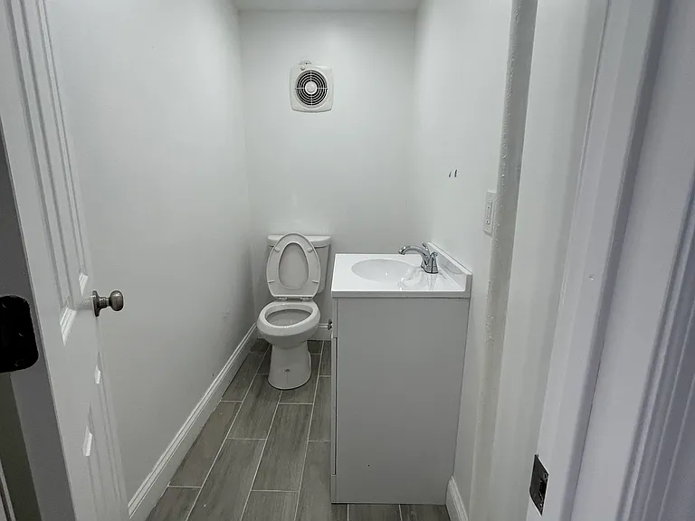83 Marshall St #1 — Photo 3