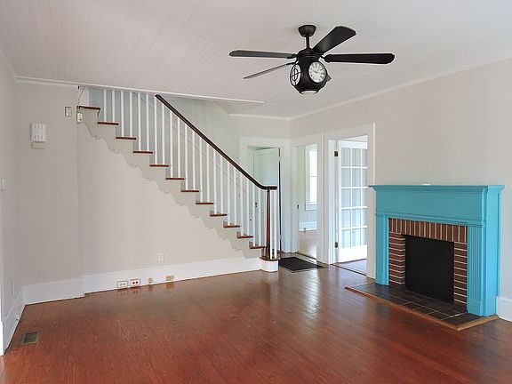 2nd image of 2218 Mahan Dr