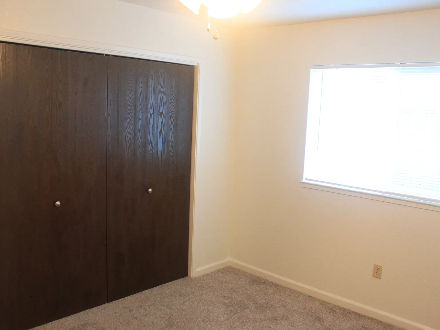 2 bed, 1000 sqft, $1,750 — Photo 4