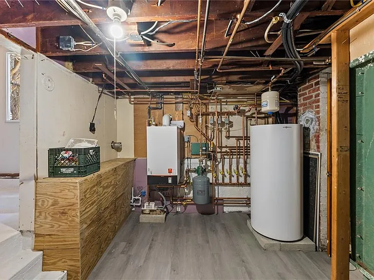 150 Wolcott Ave #A — Photo 17