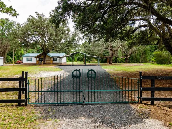 13255 NE 165th St, Fort Mc Coy, FL 32134