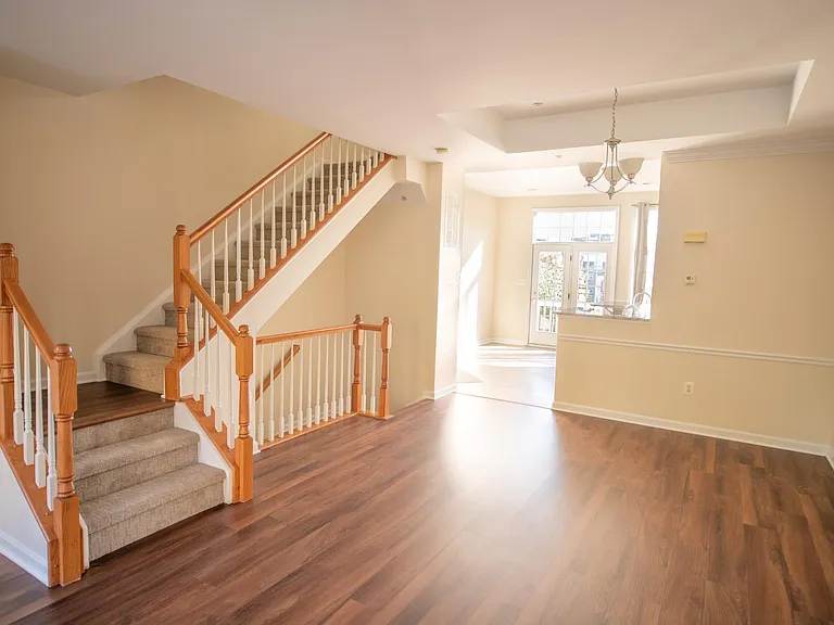 1431 N Scott St — Photo 12