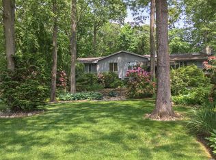 21 Barrington Pl, Melville, NY 11747