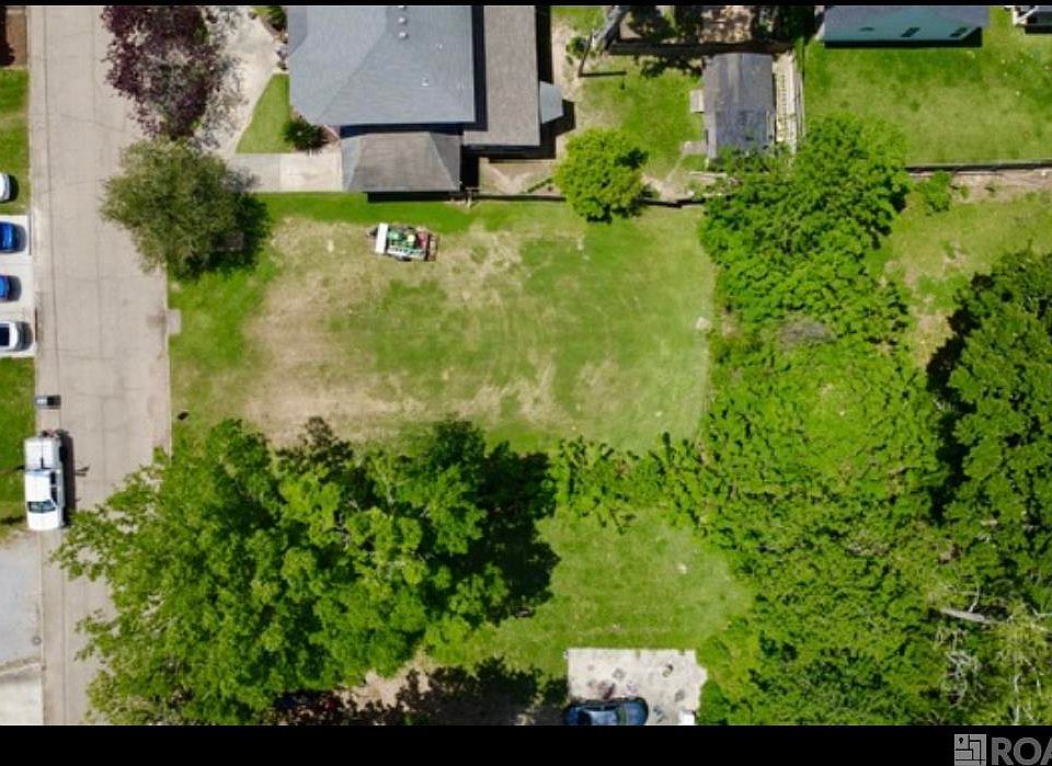 1st image of 2551 Oleander St