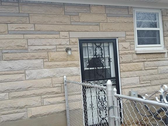 4th image of 7809 Canna Dr