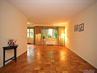 2nd image of 1 Kensington Gate APT 121