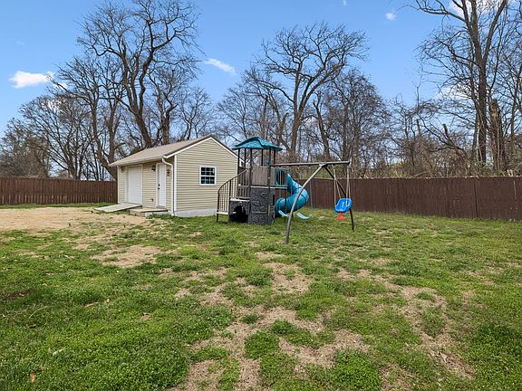 5th image of 1419 Addison Dr
