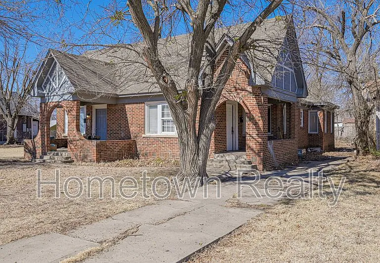 1605 NW 29th St — Photo 2