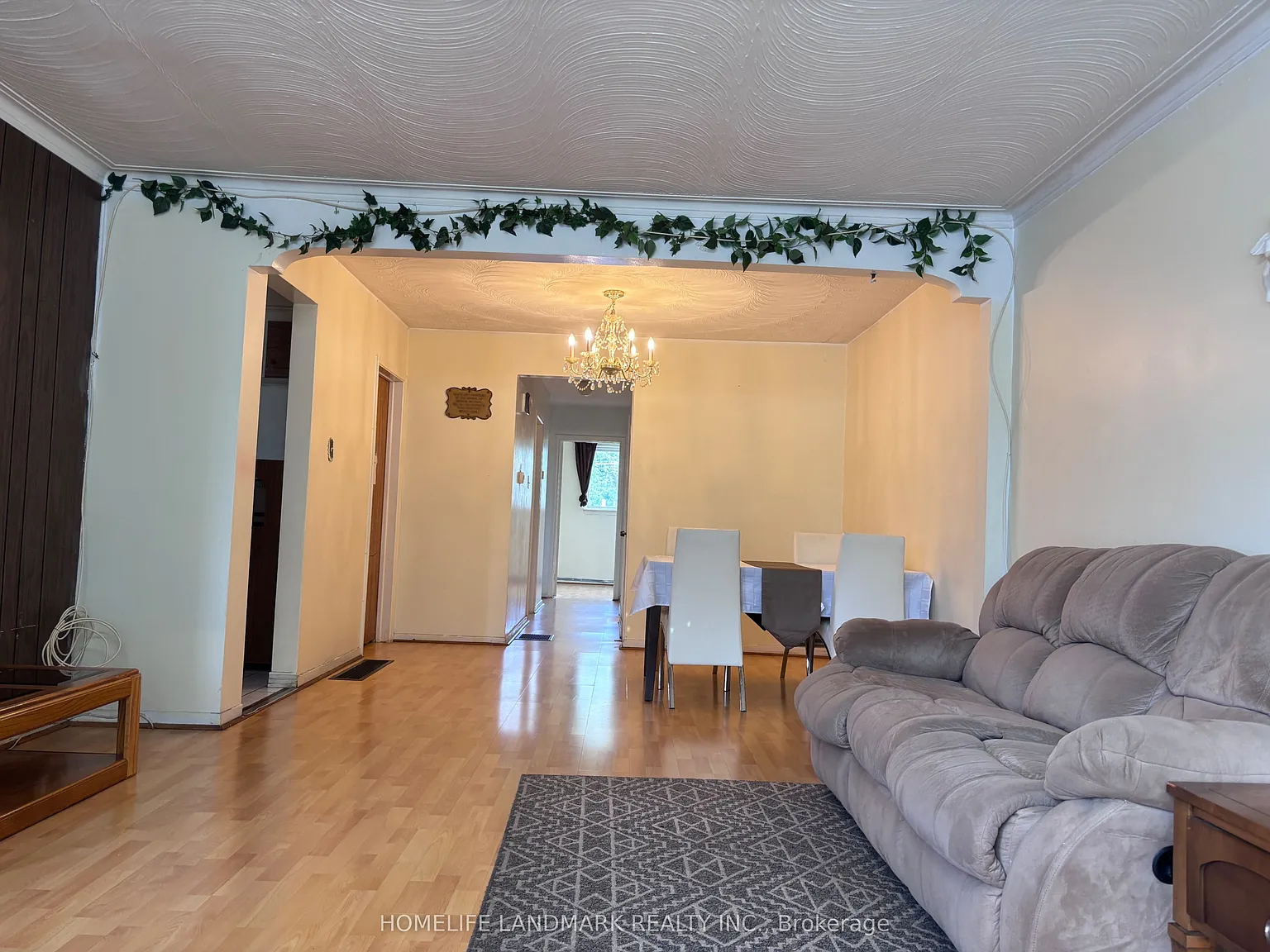 3 bed, $2,380 — Photo 2