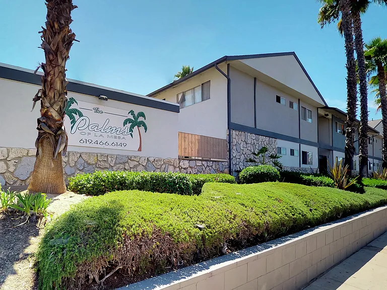 Palms of La Mesa — Photo 14