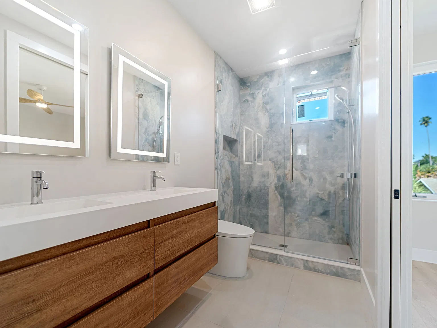 2 bed, 900 sqft, $2,450 — Photo 4