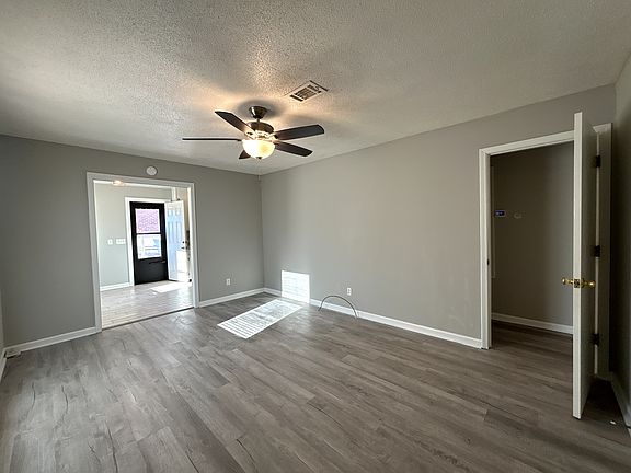 3rd image of 3904 Anwood Dr