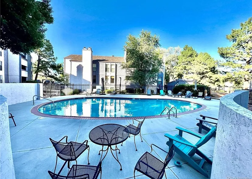 2 bed, 875 sqft, $1,750 — Photo 1